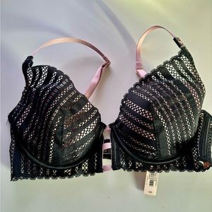 NWT Victoria’ Secret bras size 32D